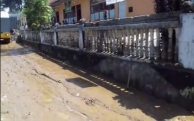 Banjir Bandang Melanda Tiga Nagari di Bukik Sundi